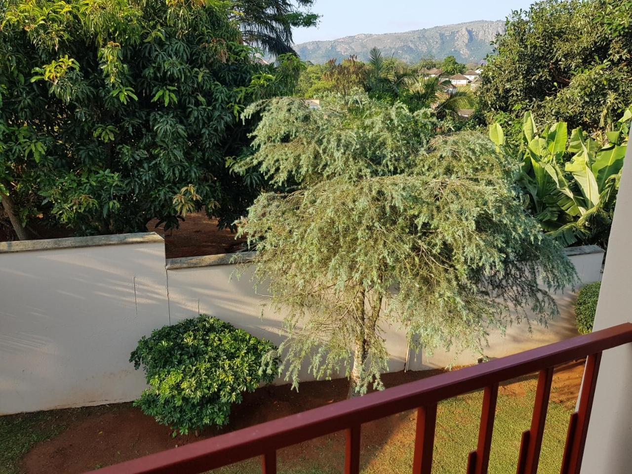 Ezulwini Guest House מראה חיצוני תמונה