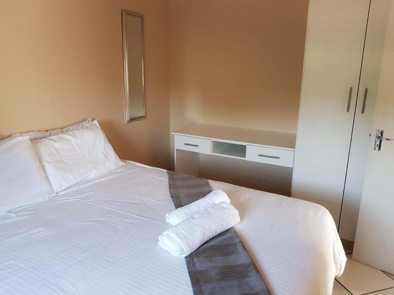 Ezulwini Guest House מראה חיצוני תמונה