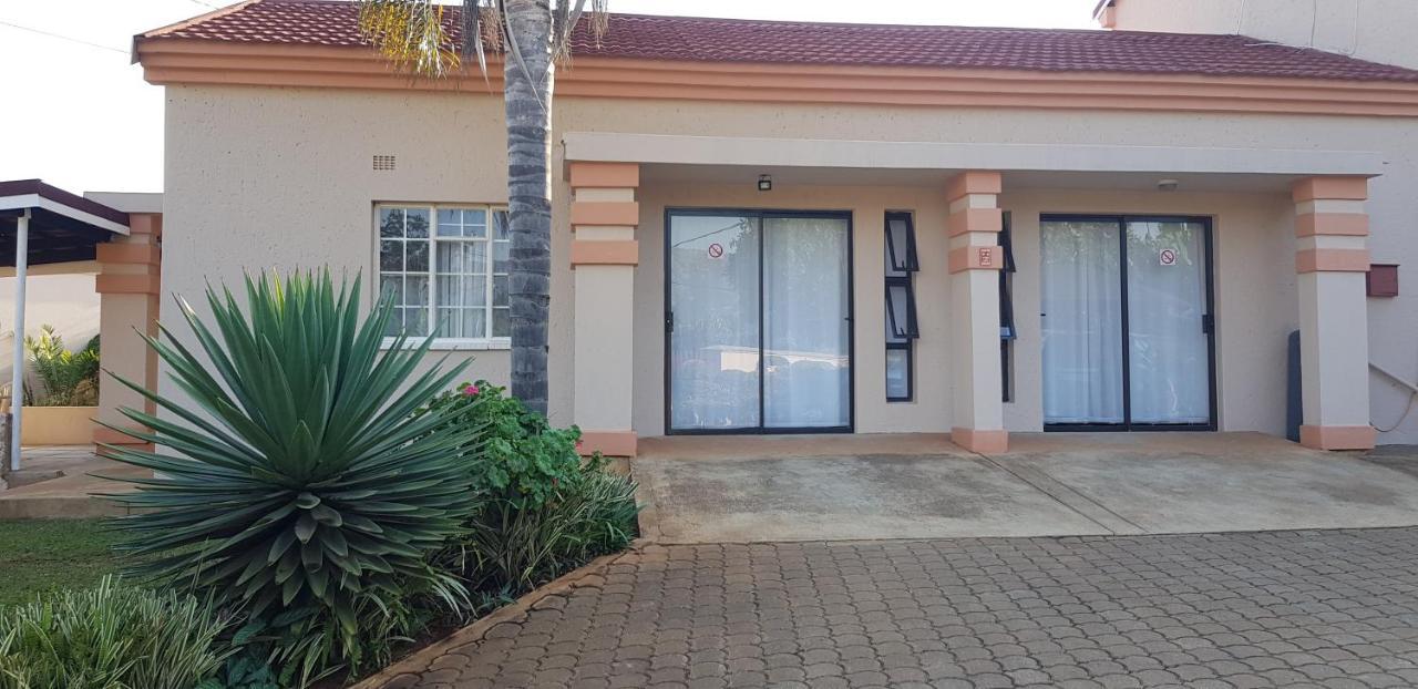 Ezulwini Guest House מראה חיצוני תמונה